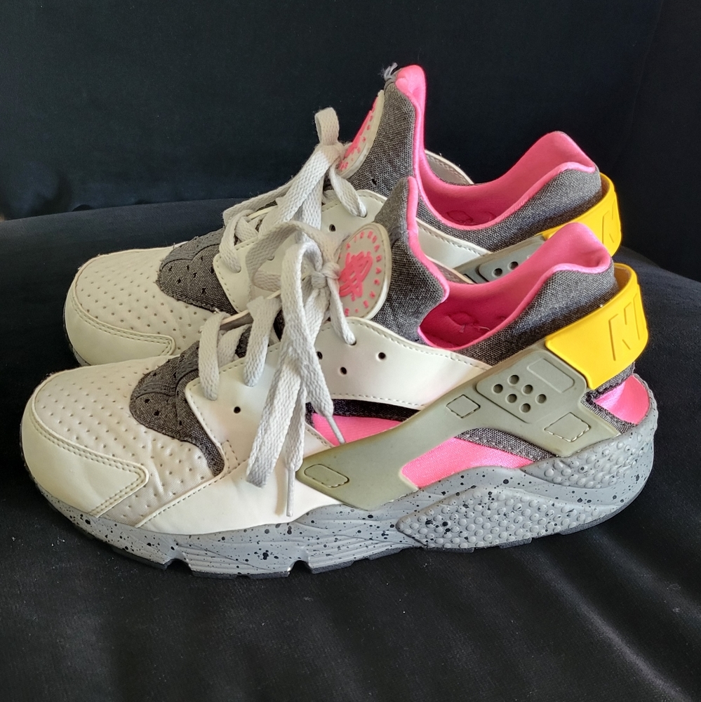 Nike Air Huarache  Men's Size 11